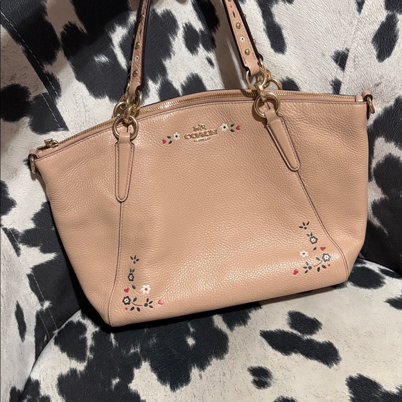 #74 COACH - Picture 1 of 1